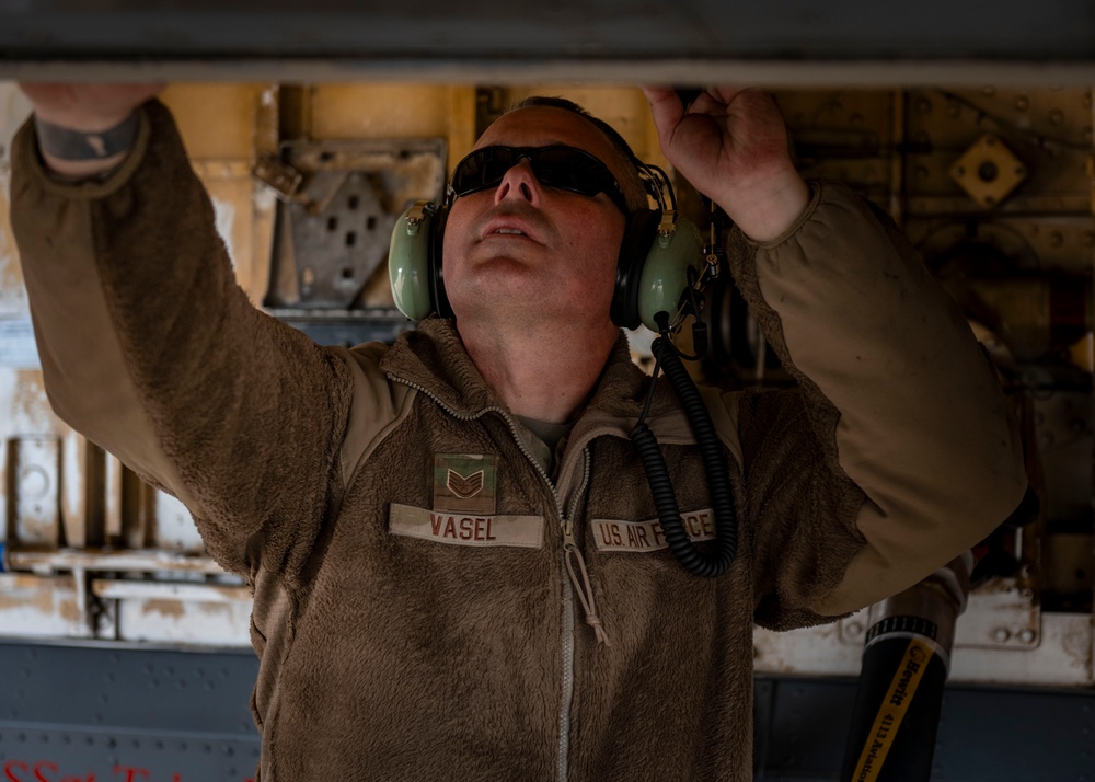 Air Mobility Command’s AMXS and MXS Airmen ensure KC-135 Stratotankers stay mission ready during Bamboo Eagle 25-1