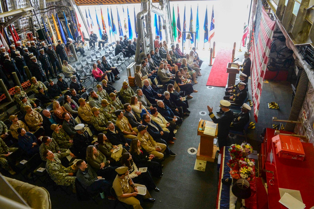 USS Savannah (LCS 28) Blue Crew Conducts Change of Command