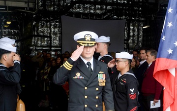 USS Savannah (LCS 28) Blue Conducts Change of Command