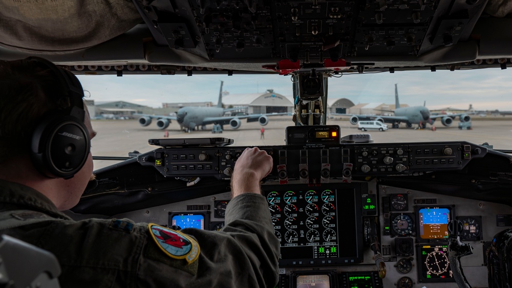 Night Operations Soar: 50th Air Refueling Squadron supports F-16s during Bamboo Eagle 25-1