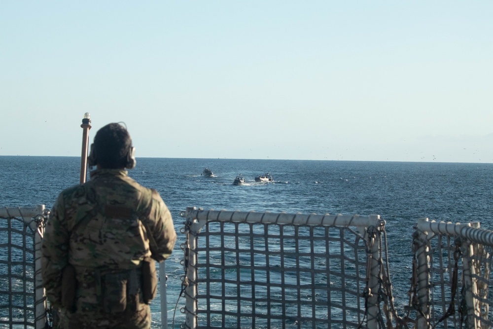 MSRT-West servicemembers conduct joint training with USCGC Active