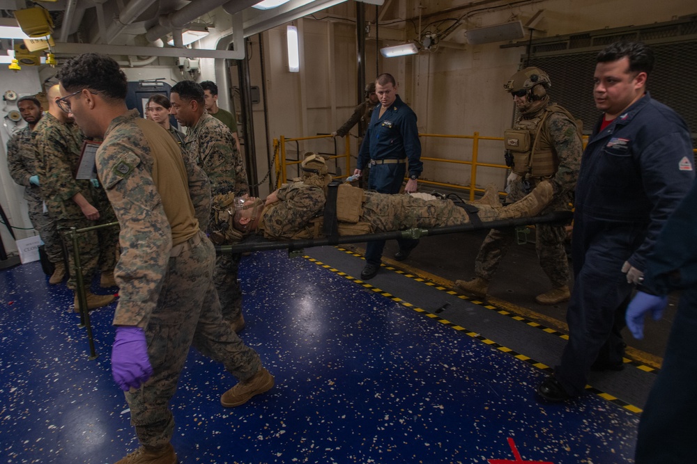 Sailors and Marines on USS America (LHA 6) Conduct Medical Training