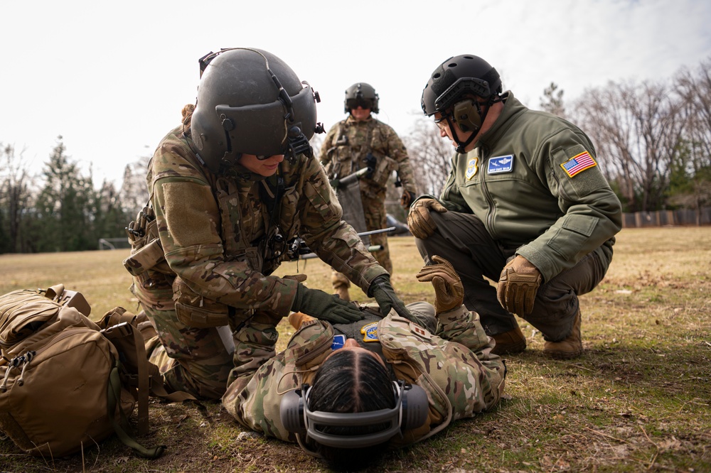 32nd EARS, California ANG practice personnel recovery in a simulated contingent environment