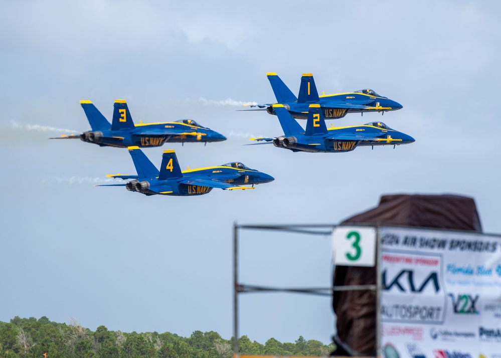 The Naval Flight Demonstration Squadron, the Blue Angels’ perform at the Blue Angels Homecoming Air Show