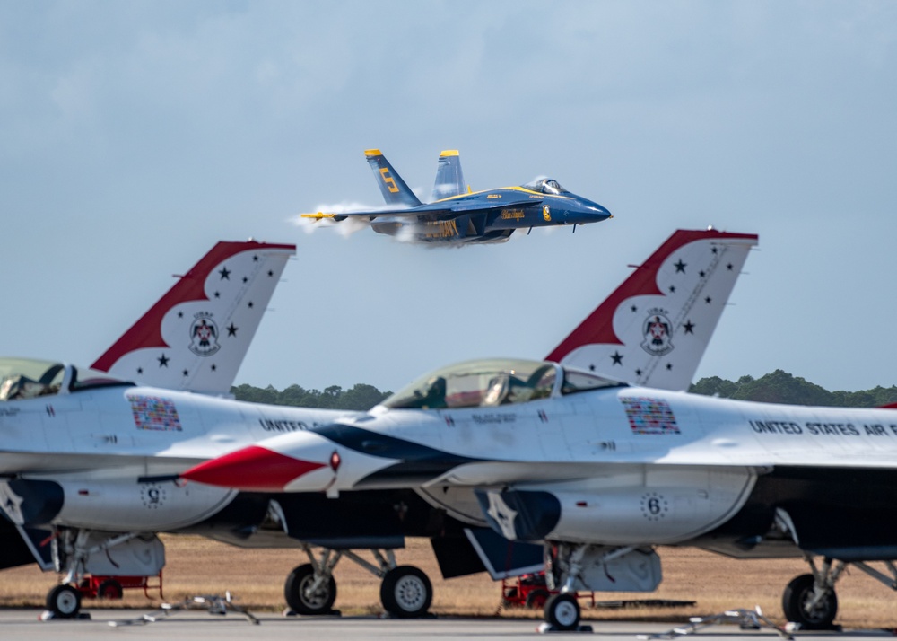 The Naval Flight Demonstration Squadron, the Blue Angels’ perform at the Blue Angels Homecoming Air Show