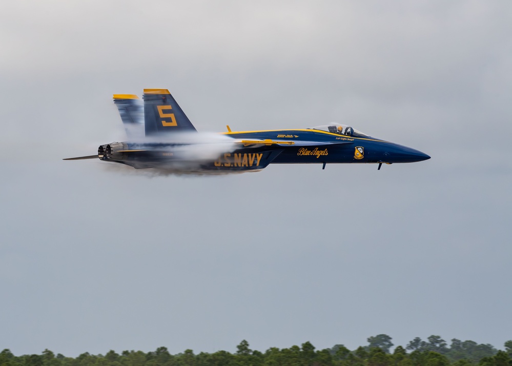 The Naval Flight Demonstration Squadron, the Blue Angels’ perform at the Blue Angels Homecoming Air Show