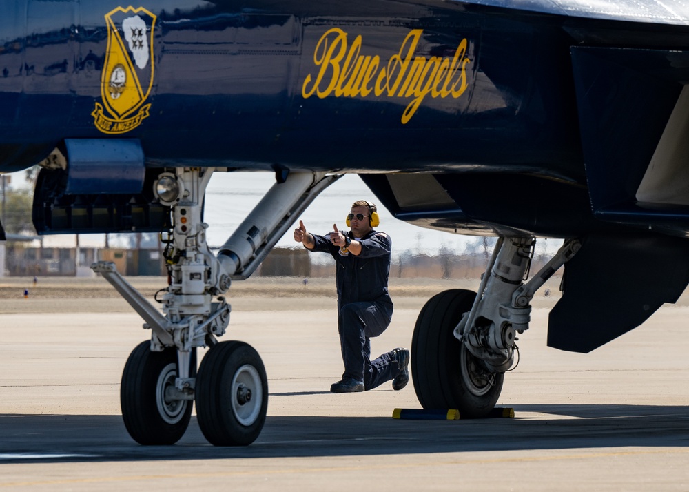 Blue Angels Conduct Winter Training in El Centro