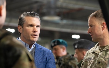 SD Meets with U.S. and Polish Troops in Powidz with Polish DPM &amp; MoD