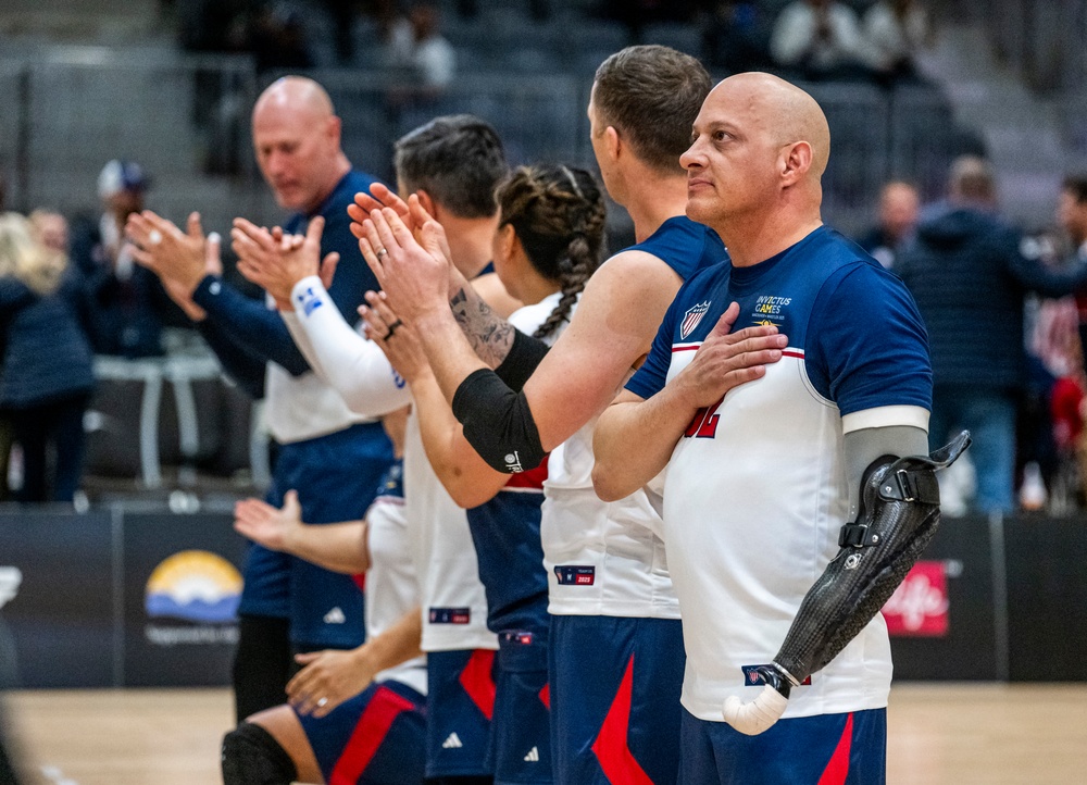 Team U.S. competes in sitting volleyball during 2025 Invictus Games