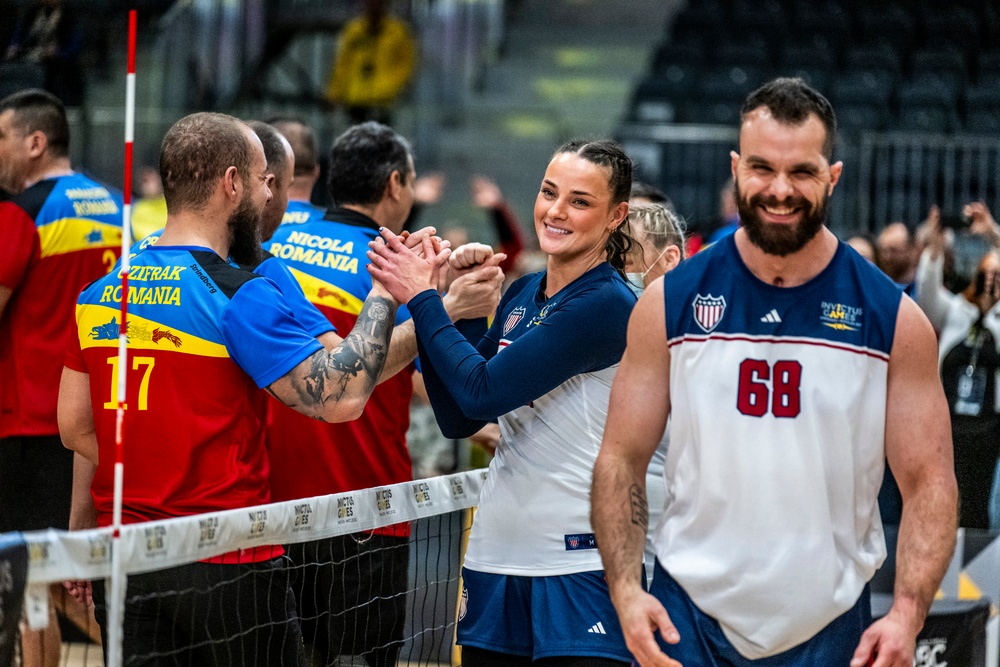 Team U.S. competes in sitting volleyball during 2025 Invictus Games