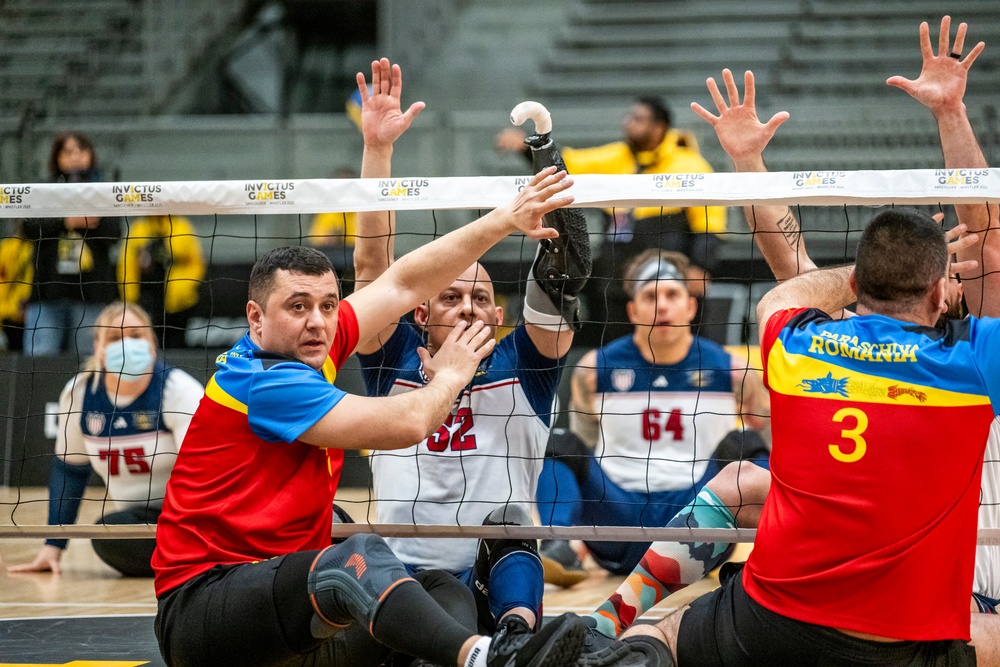 Team U.S. competes in sitting volleyball during 2025 Invictus Games