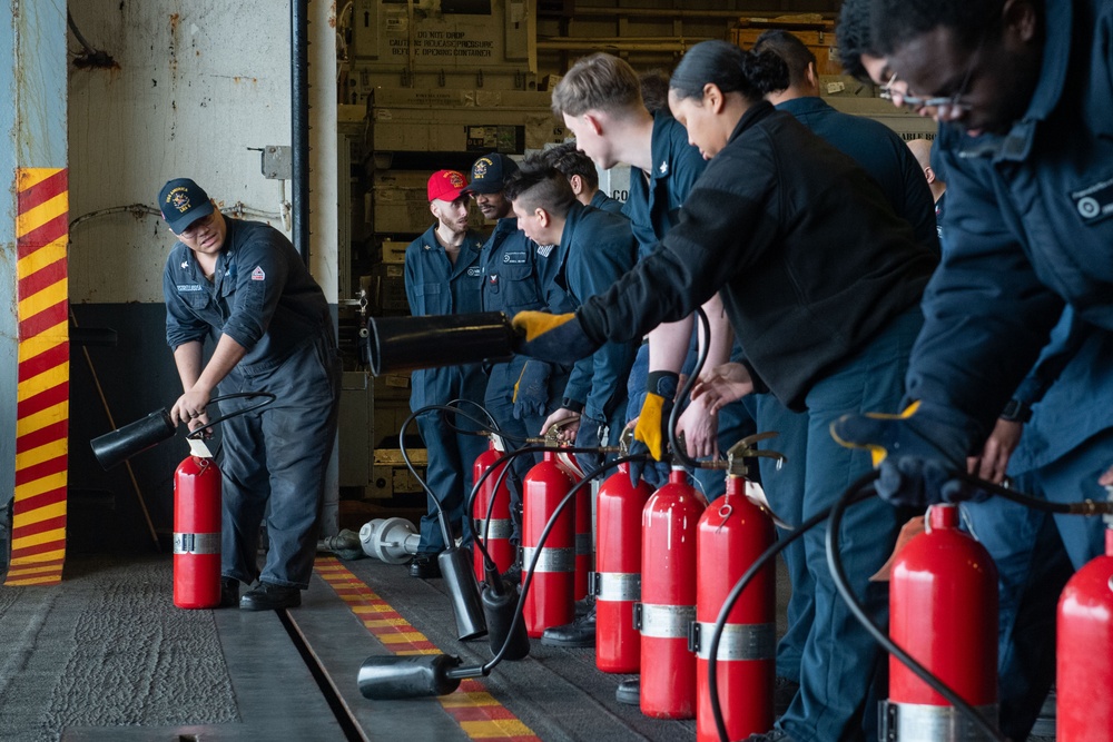 USS America (LHA 6) Conducts Damage Control Training