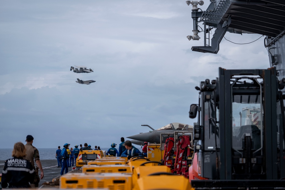 PACFLT meets with leaders from French Navy, Japan Maritime Self-Defense Force aboard FS Charles De Gaulle