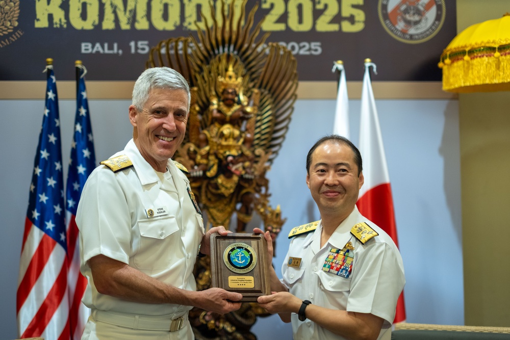 Commander, U.S. Pacific Fleet meets with President of Japan Maritime Self-Defense Force Command and Staff College during Multilateral Naval Exercise Komodo 2025