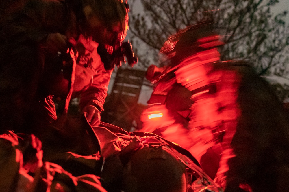 31st MEU | BLT 2/4 conducts Night TRAP Exercise