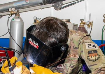 Seminar course empowers cadets with core engineering skills