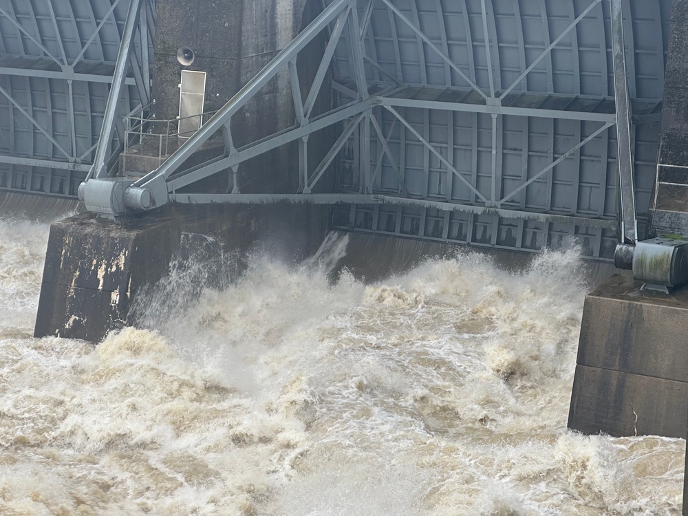 Water Release Operations at Old Hickory Lock and Dam