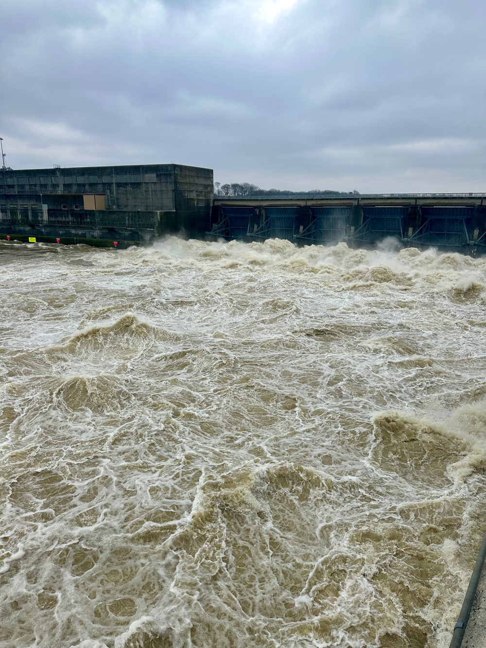 Water Release Operations at Old Hickory Lock and Dam