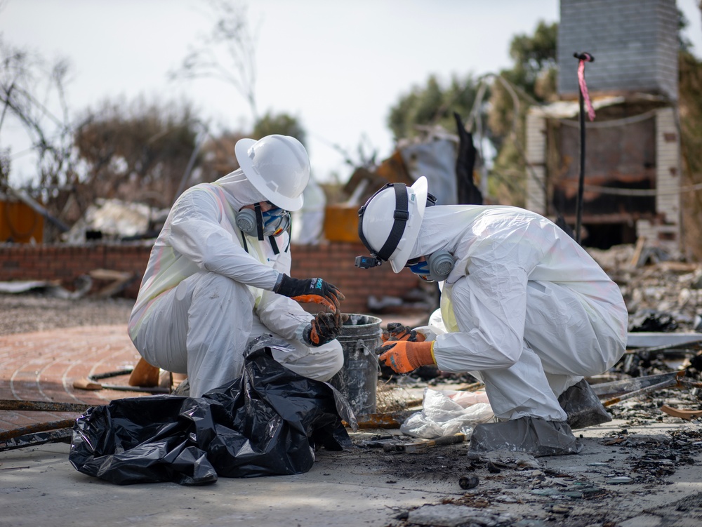 Soldiers clear wildfire hazardous waste from homes in Pacific Palisades