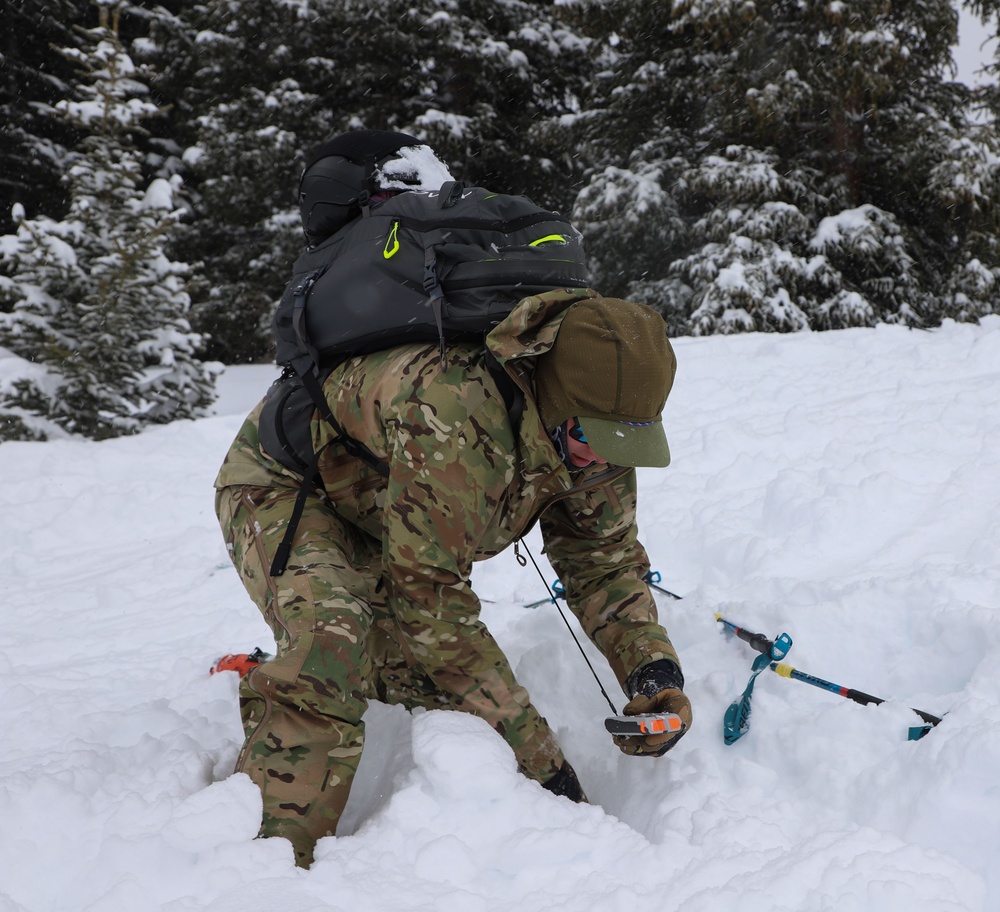 10th Mountain Division Soldiers build Avalanche Training Proficiency