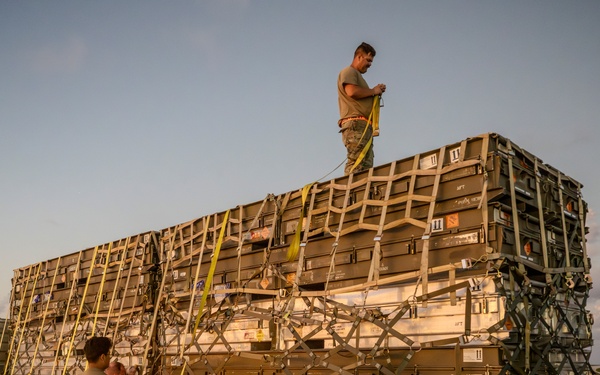 AGM-88 HARM missiles offload