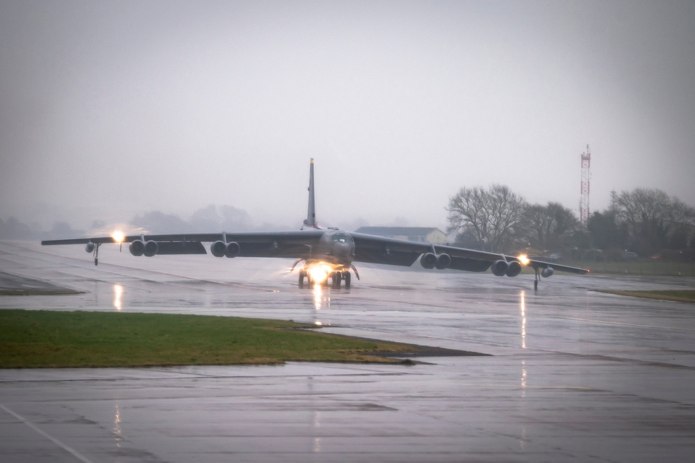 B-52 Stratofortress arrives at RAF Fairford for BTF 25-2