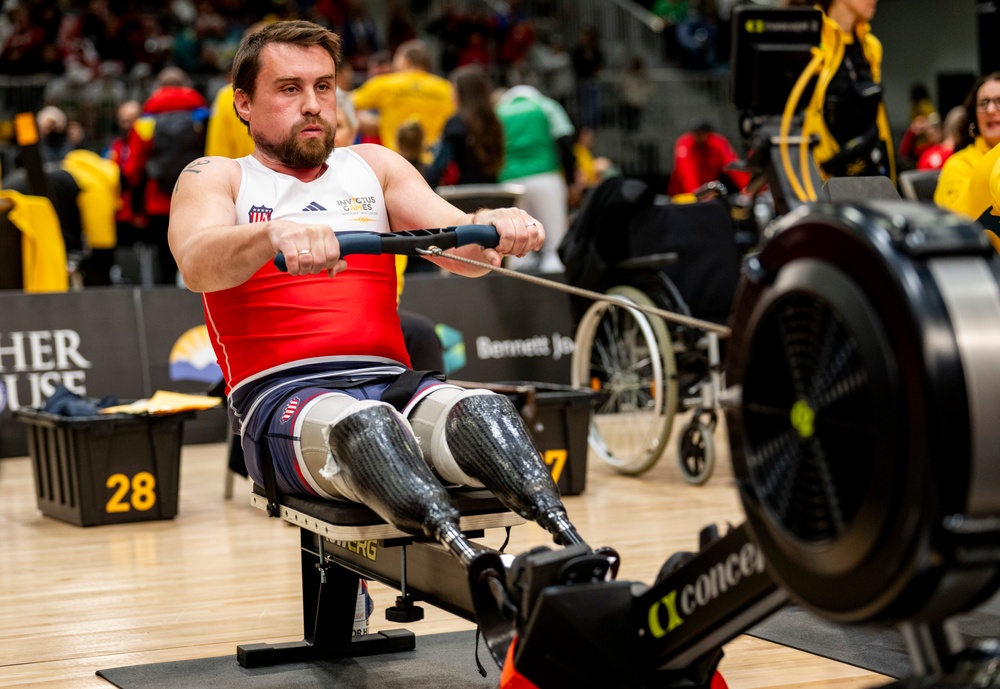 Team U.S. competes in sitting volleyball during 2025 Invictus Games