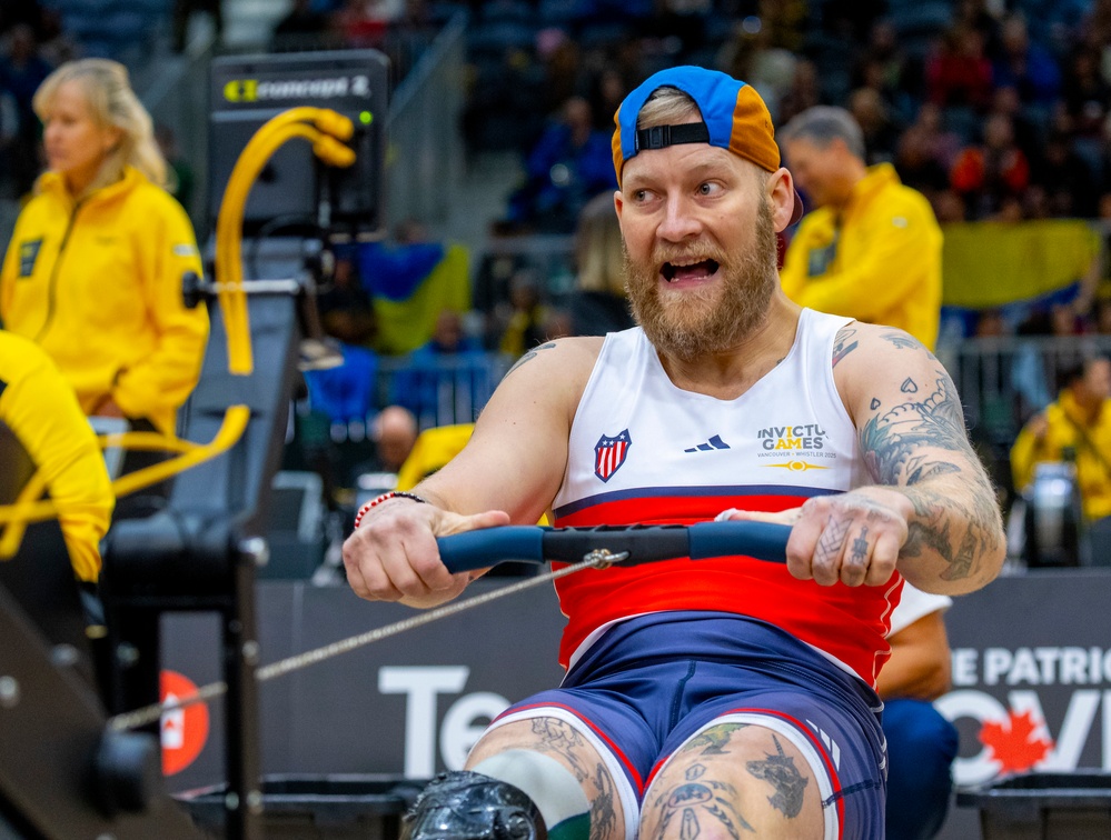 Team U.S. competes in sitting volleyball during 2025 Invictus Games