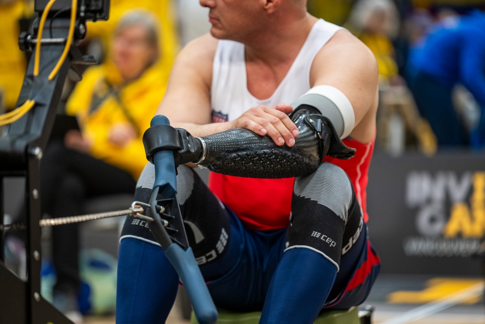 Team U.S. competes in sitting volleyball during 2025 Invictus Games