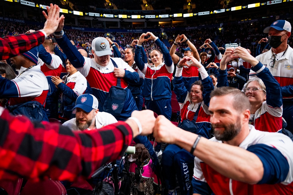 Team U.S. competitors celebrate during 2025 Invictus Games closing ceremony