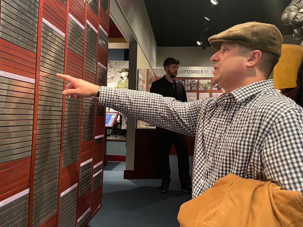 Joint Staff off-site tour of National Guard Memorial Museum