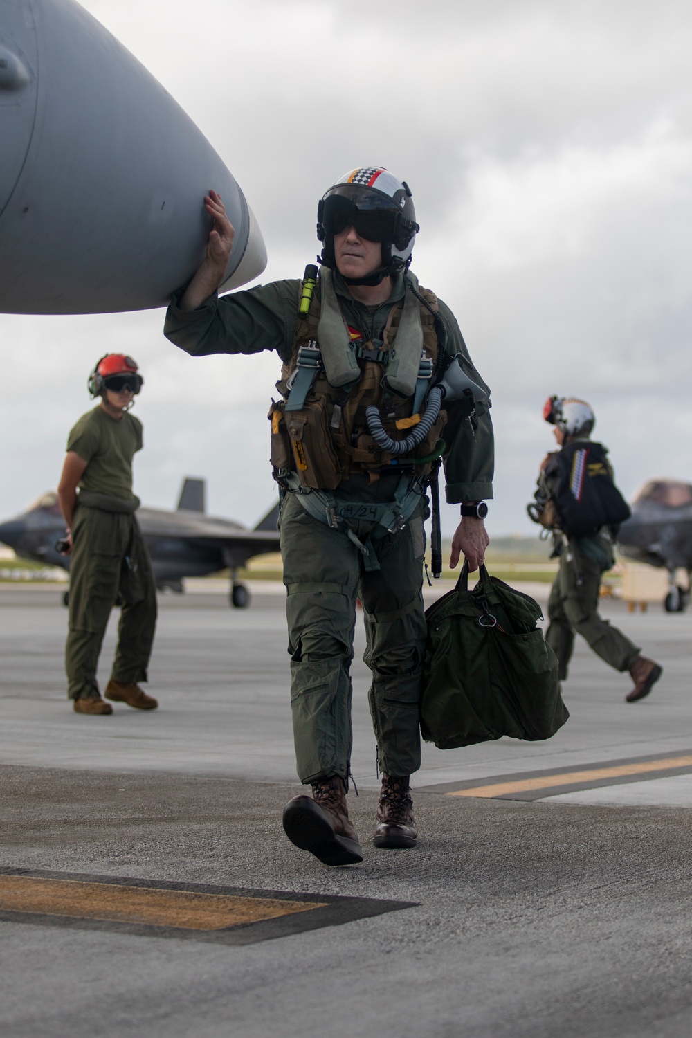 2nd MAW commanding general flies during Cope North 25