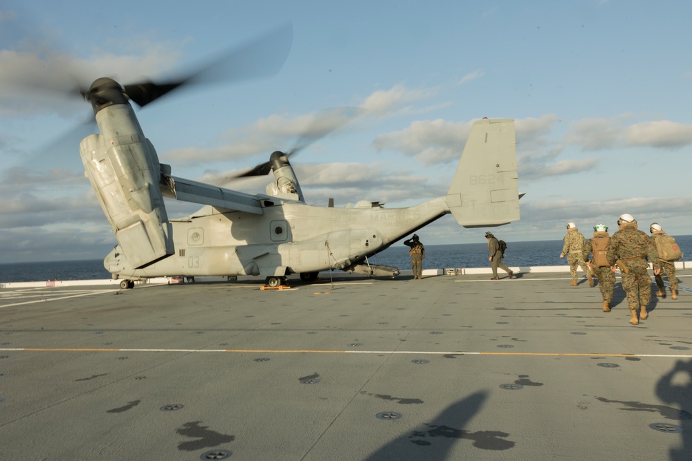 31st MEU |U.S. Marine Corps Maj. Gen. Marcus Annibale visits USS America and USS John L. Canley