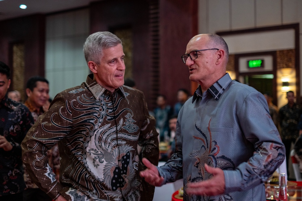 Commander, U.S. Pacific Fleet attends Multilateral Naval Exercise Komodo 2025 welcome dinner