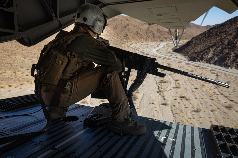 HMH-461 supports V27 during MDMX 1-25