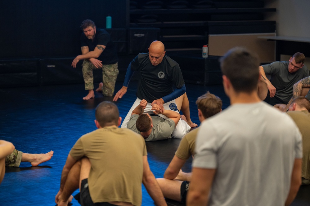 Royce Gracie visits SERE