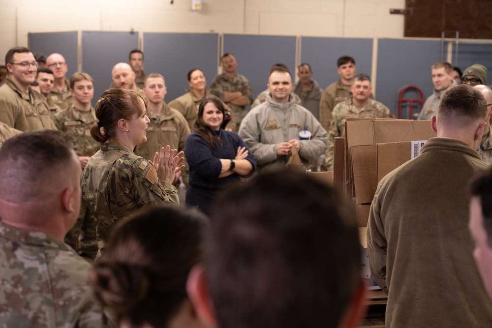 181st Intelligence Wing Assemble Meal Baskets for Community Distribution