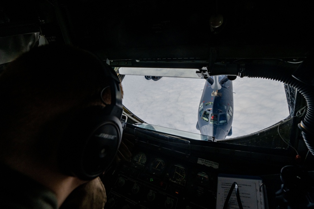 50th ARS refuels B-52s