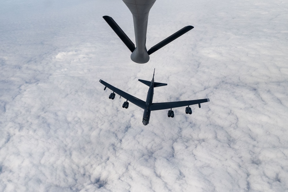 50th ARS refuels B-52s