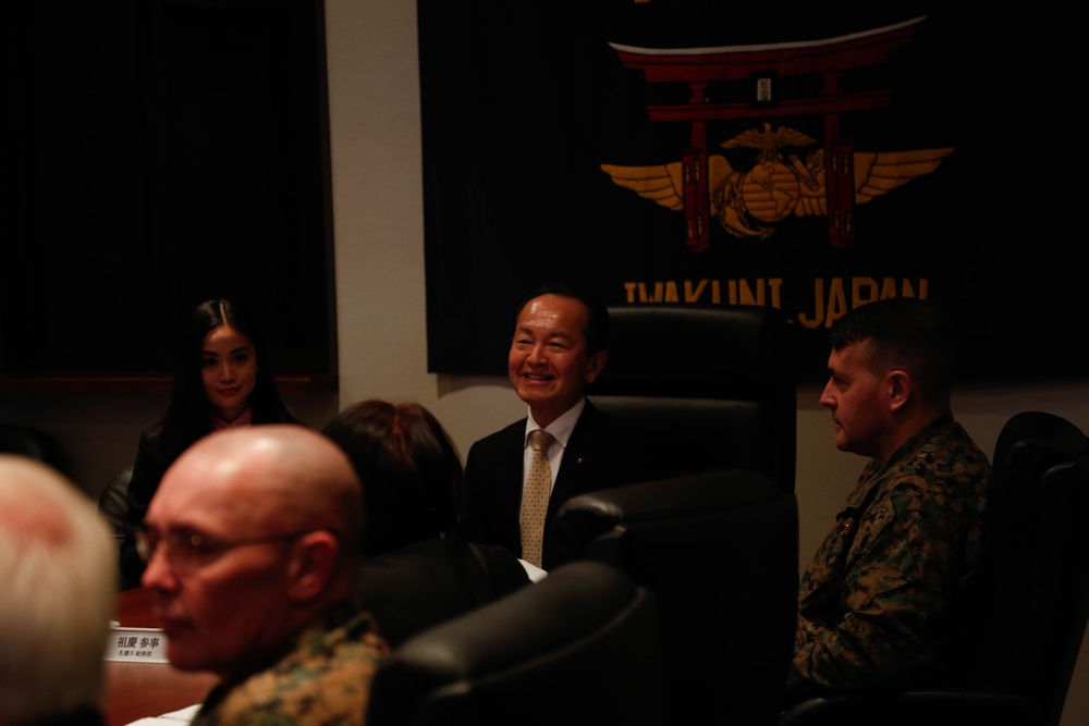 Nago City Mayor visits MCAS Iwakuni