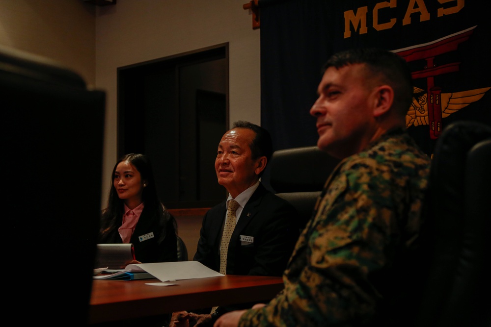 Nago City Mayor visits MCAS Iwakuni