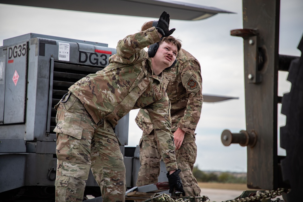 Contingency Response Element Boosts Airfield Capacity for Operation Southern Guard