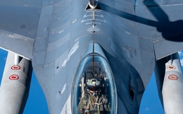 U.S. Air Force KC-135 refuels F-16 flight