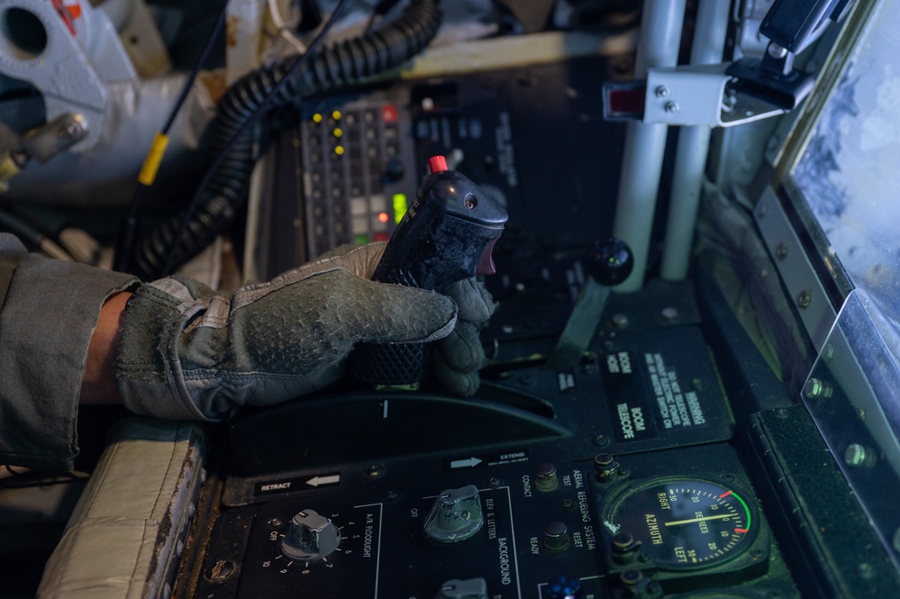 U.S. Air Force KC-135 refuels F-16 flight