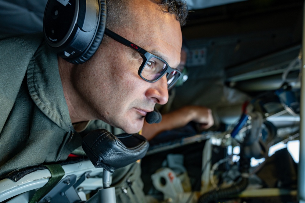 U.S. Air Force KC-135 refuels F-16 flight