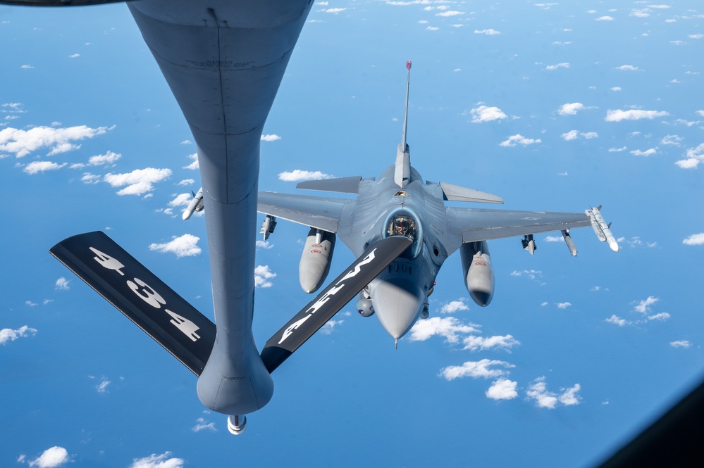 U.S. Air Force KC-135 refuels F-16 flight