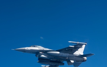 U.S. Air Force KC-135 refuels F-16 flight