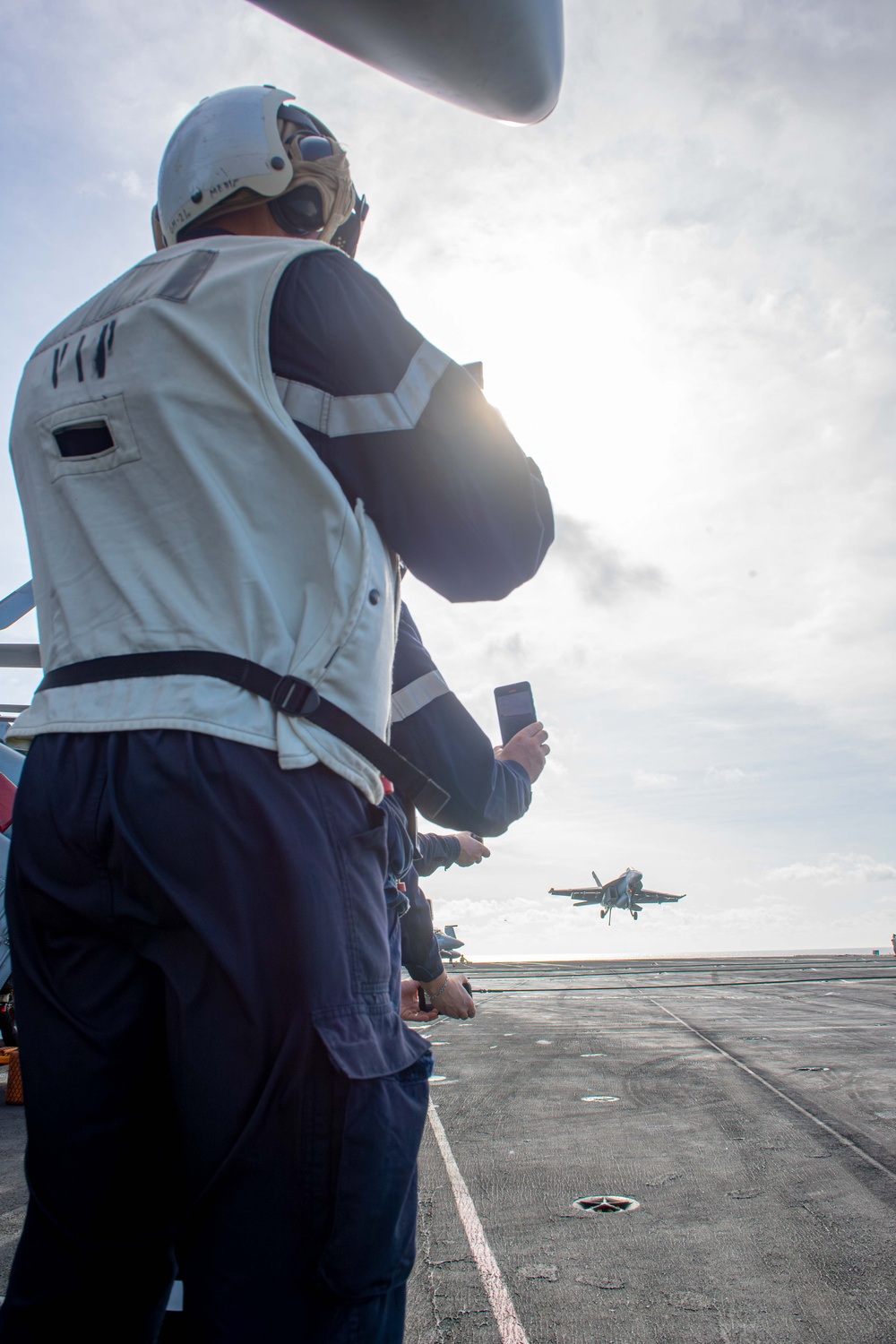 USS Carl Vinson (CVN 70) Hosts Sailors from the French Navy During Pacific Steller 2025