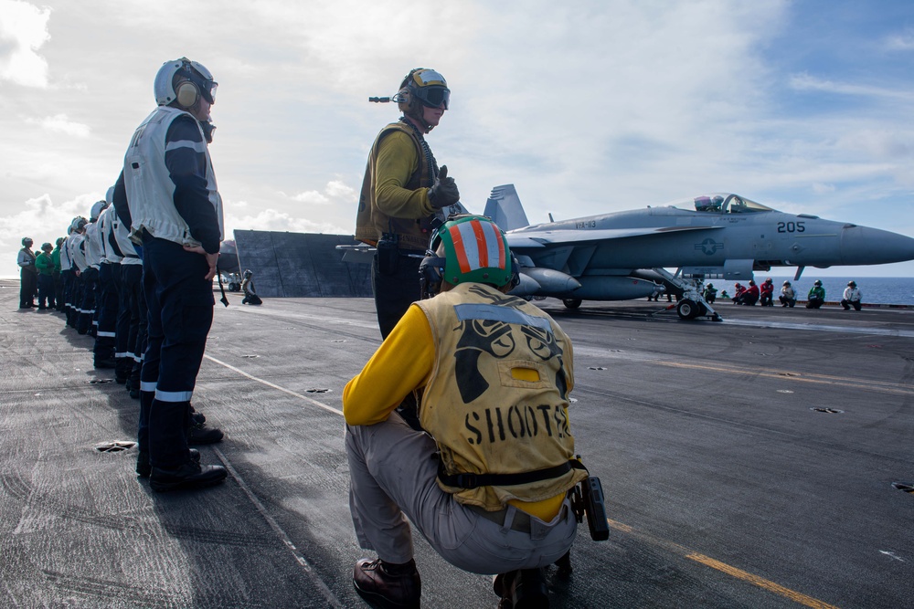 USS Carl Vinson (CVN 70) Hosts Sailors from the French Navy During Pacific Steller 2025