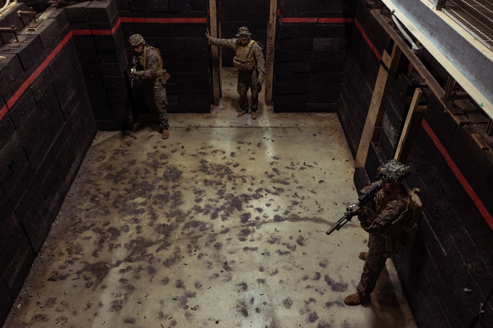 31st MEU | BLT 2/4 conducts live-fire MOUT exercise